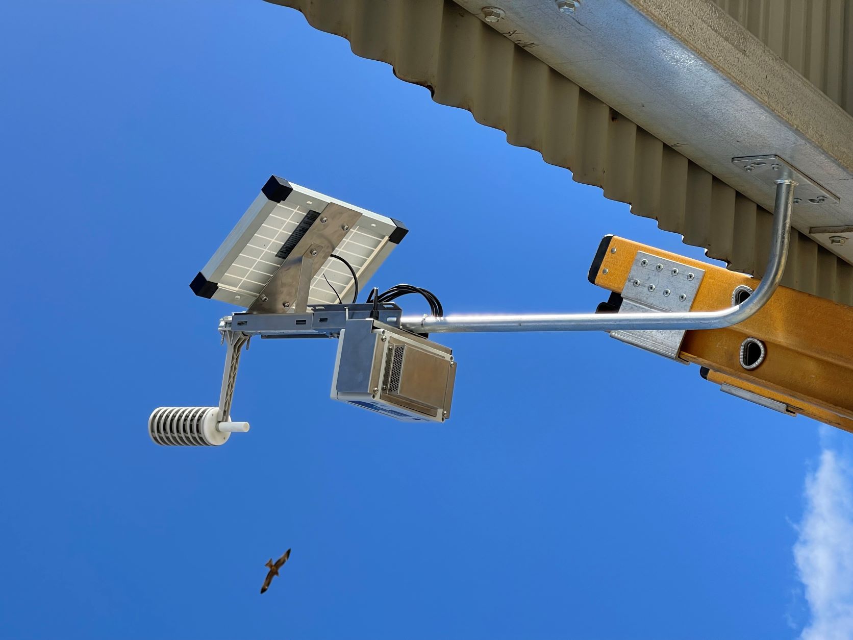 Air quality monitor at Alice Springs Town Council Waste Management Facility Recycling zone